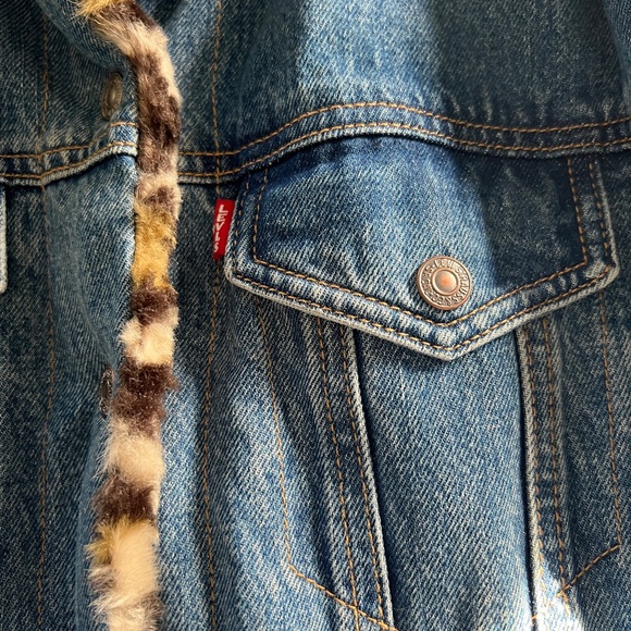 Levi’s trucker reversible leopard fur denim jacket - Picture 9 of 12